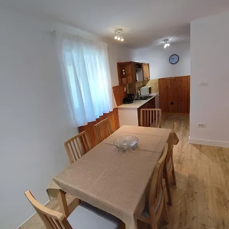 Apartma Mirko *